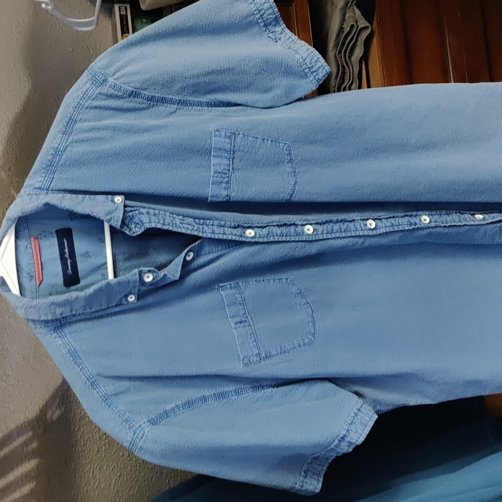 Tommy Bahama Island double pocket button up Tshirt